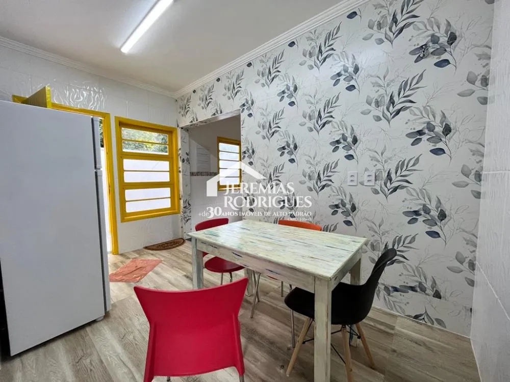 Chácara à venda com 2.000 m² no Condomínio Chácaras Cataguá, em Taubaté/SP.