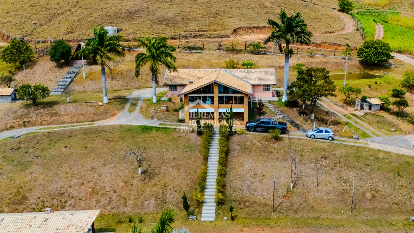 Sítio à venda em Caçapava/SP.