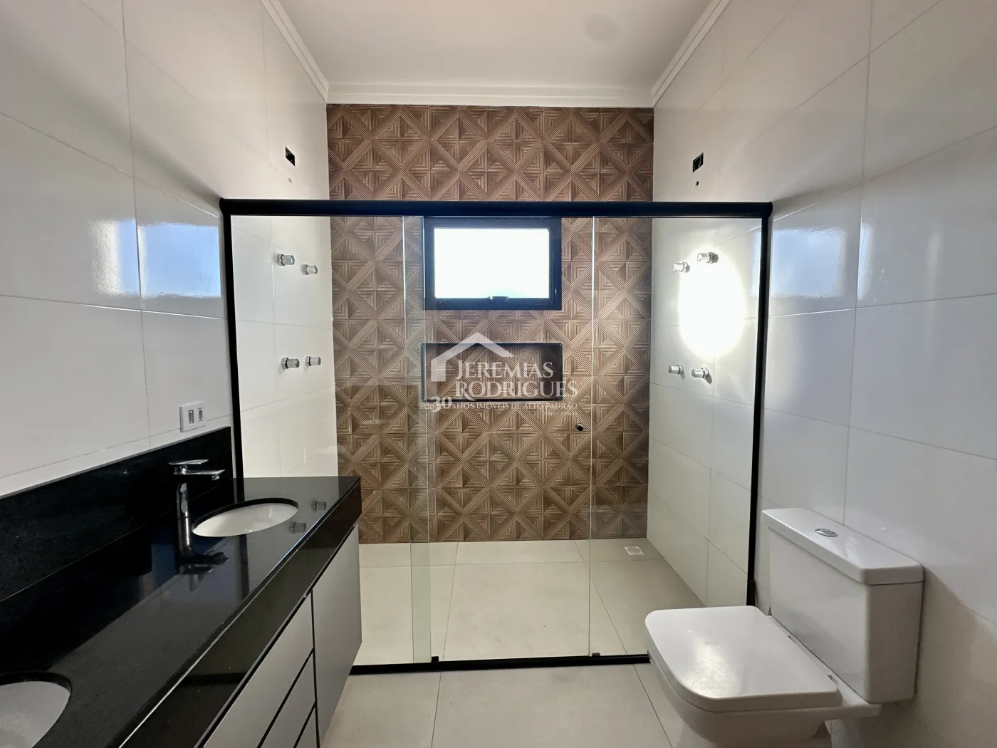 Casa para locação com 3 dormitórios no Condomínio Parque das Araucárias em Tremembé/SP