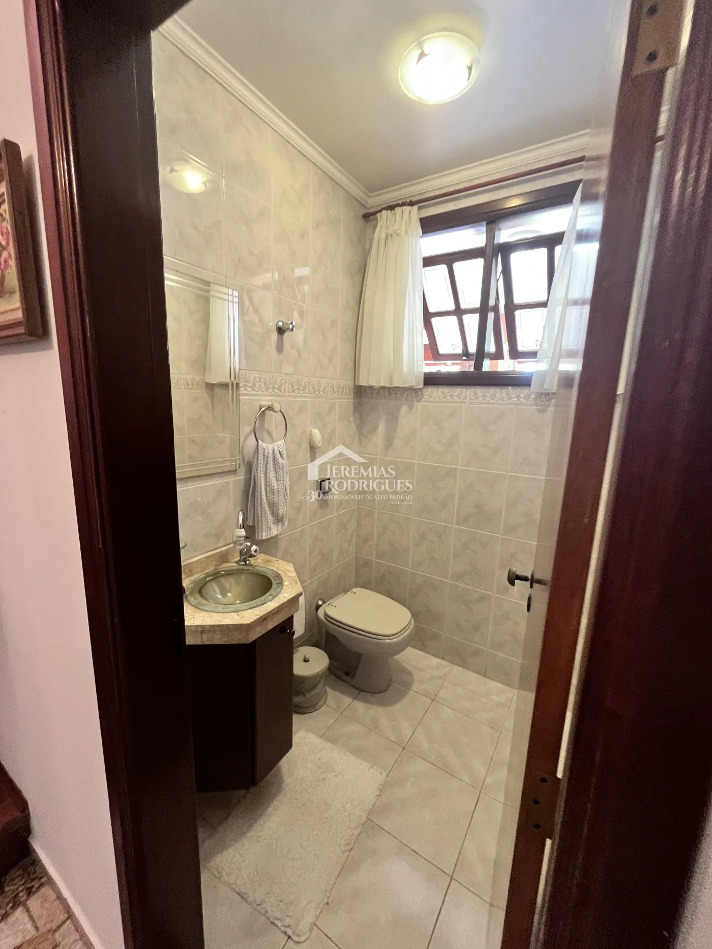 Sobrado com 3 dormitórios, 825 m2 - Residencial Doutor Lessa em Pindamonhangaba/SP