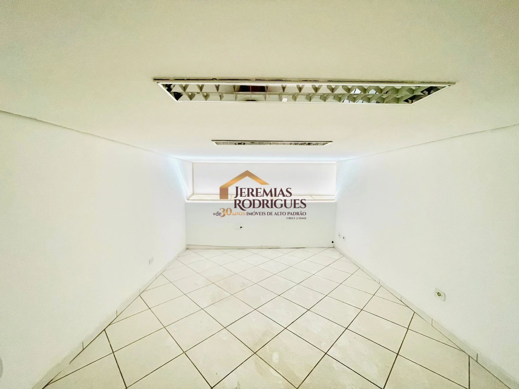 Ponto Comercial para locação no Centro em Taubaté/SP. — foto 7