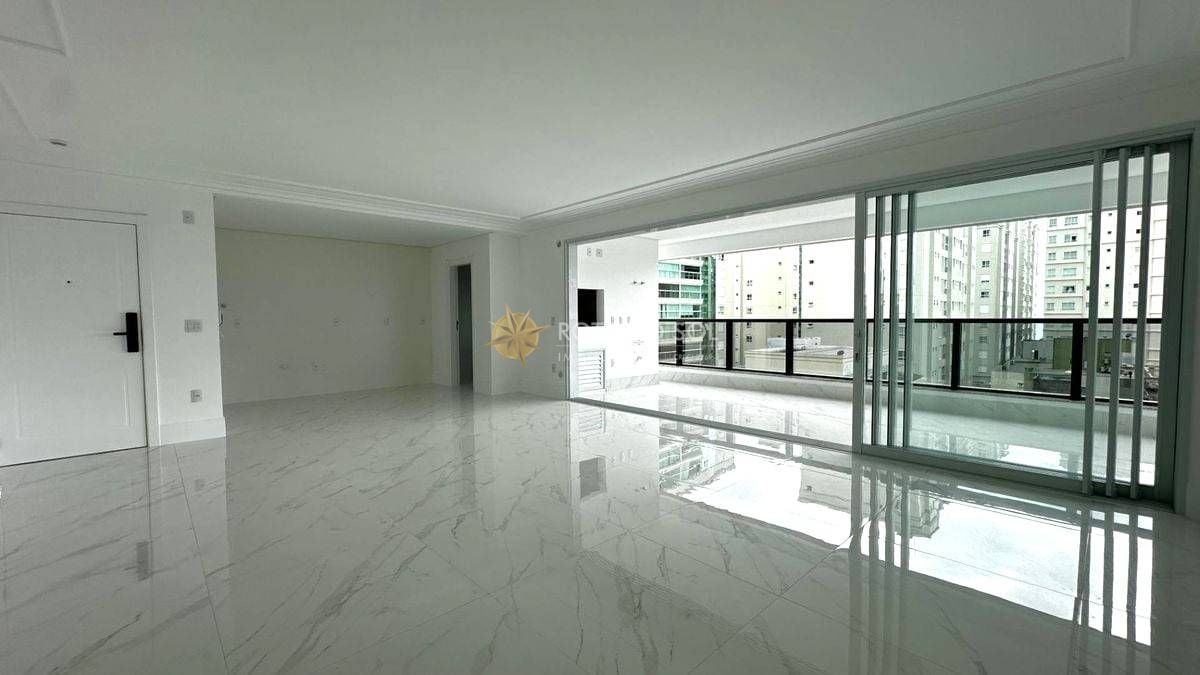 Apartamento 4 Suítes Meia Praia Itapema SC