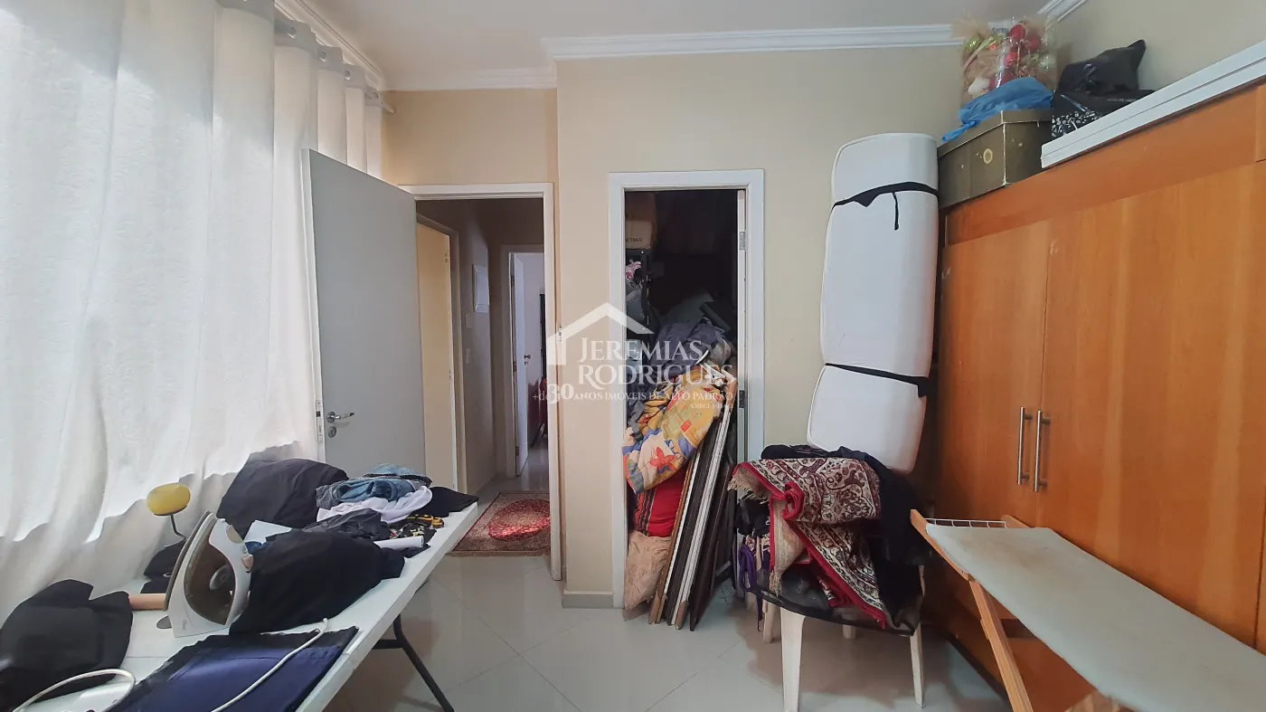 Casa para locação com 5 dormitórios no Centro em Taubaté/SP.