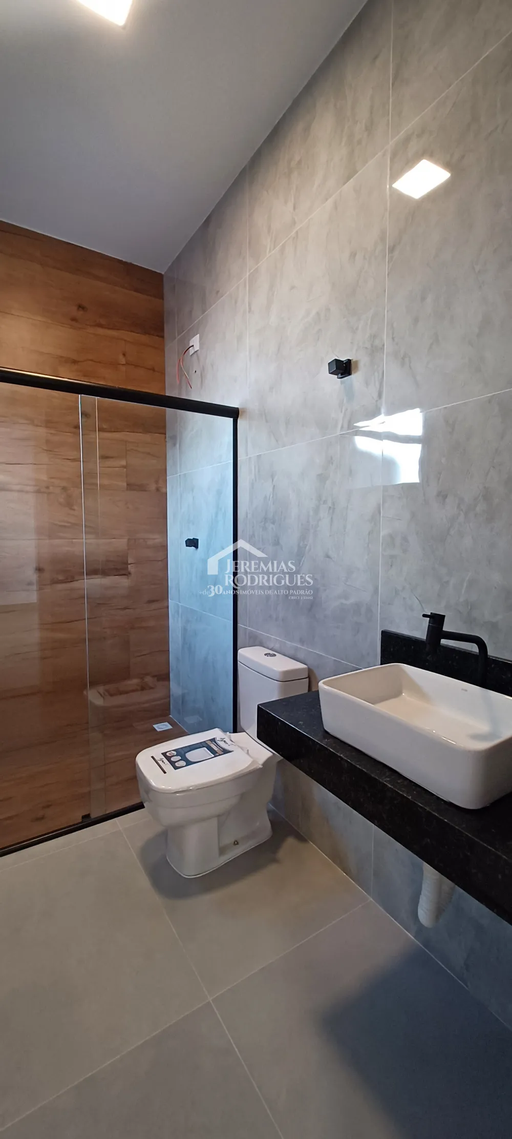 Casa com 3 dormitórios, 175 m² - Condomínio Laguna - Pindamonhangaba/SP