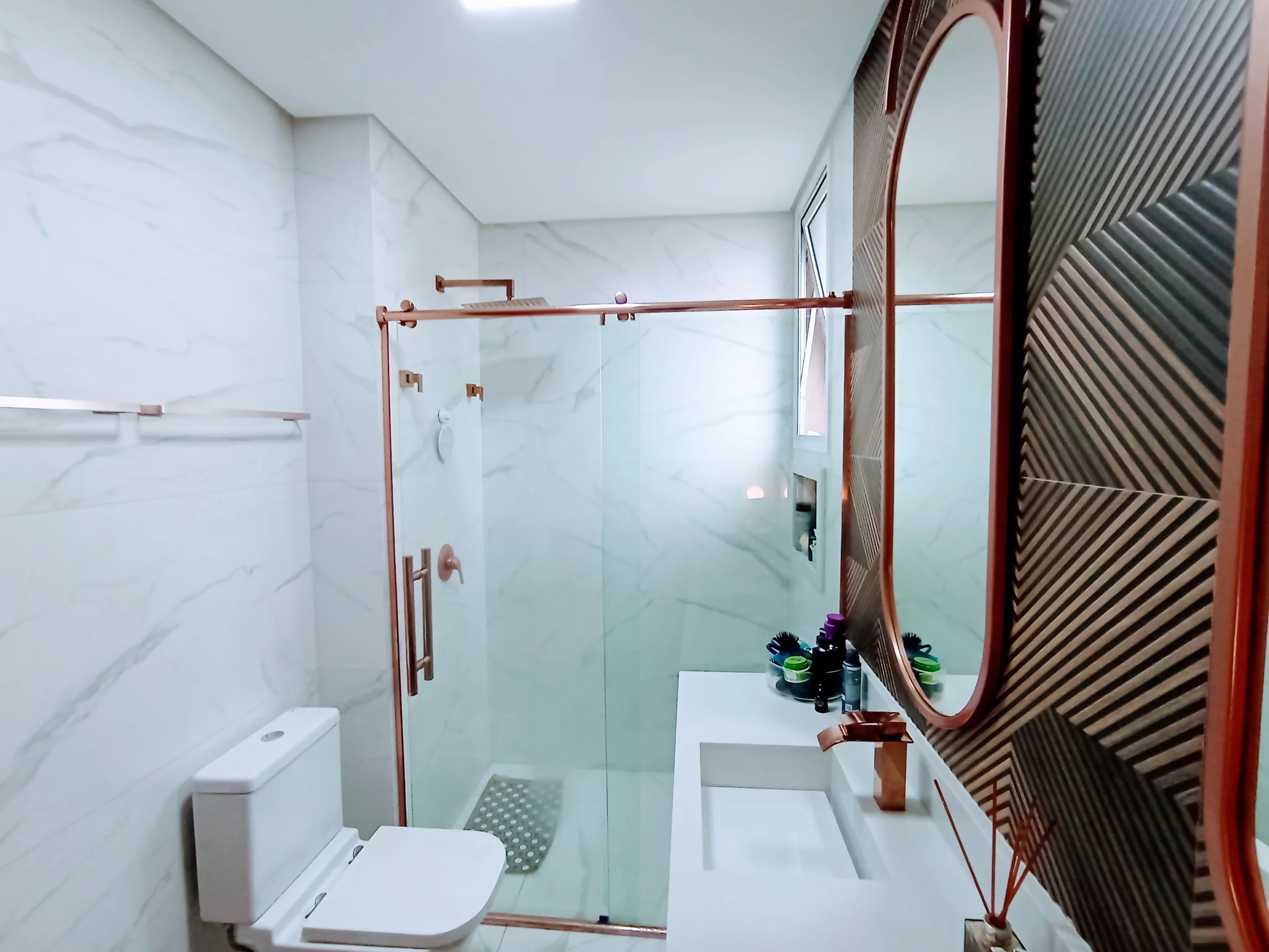 Apartamento à venda com 3 suítes, 155 m² no Condomínio Renaissance em Taubaté/SP.