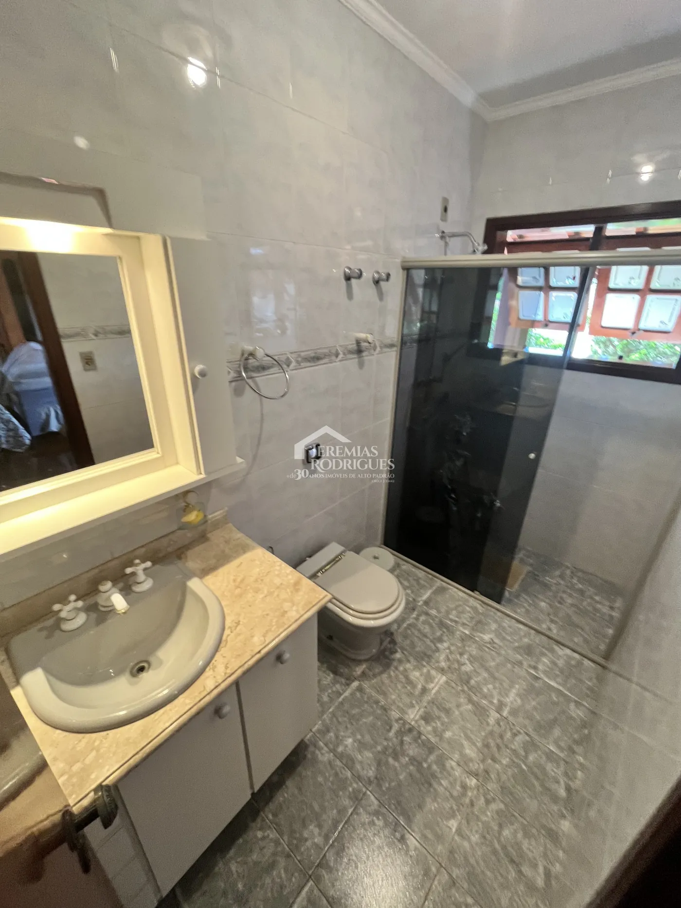 Sobrado com 3 dormitórios, 825 m2 - Residencial Doutor Lessa em Pindamonhangaba/SP