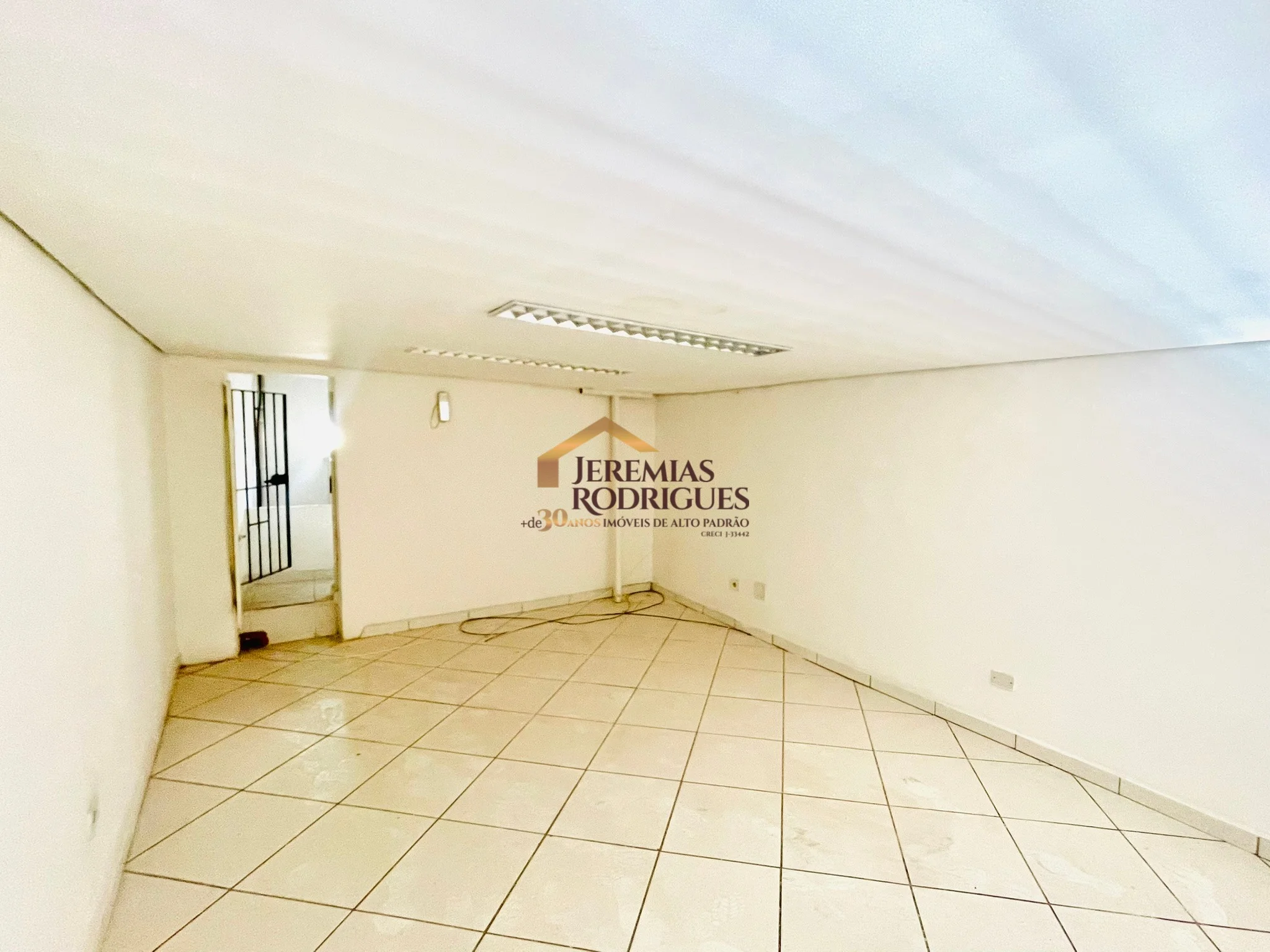 Ponto Comercial para locação no Centro em Taubaté/SP. — foto 8