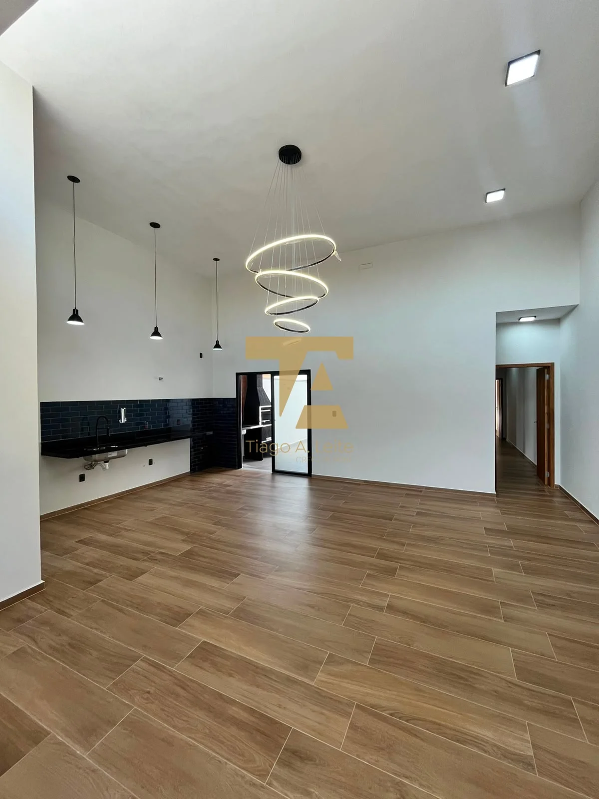 Casa nova térrea no Condomínio Laguna, Pindamonhangaba. São 150m² de área construída, 3 dorms (1 suíte) e área gourmet