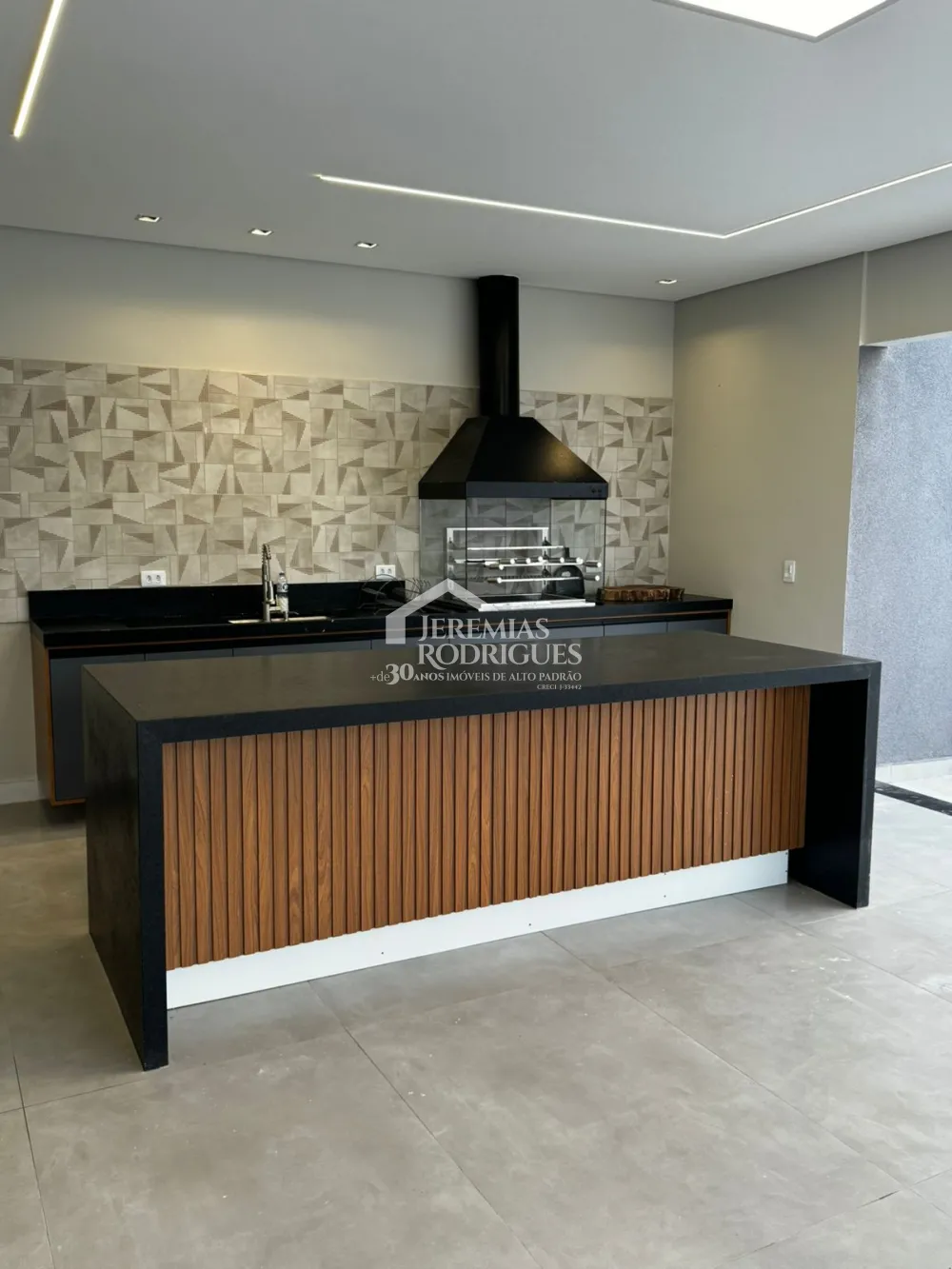 Casa com 4 suítes, 261 m² - Condomínio Altos do Cataguá - Taubaté/SP.