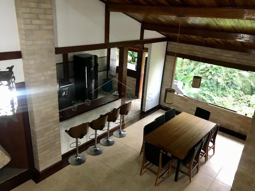 Casa à venda no Condomínio Domingas Dias em Ubatuba/SP.