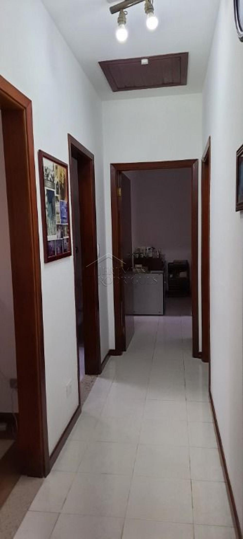 Chácara à venda com com 3 suítes no bairro Areão em Taubaté/SP. 