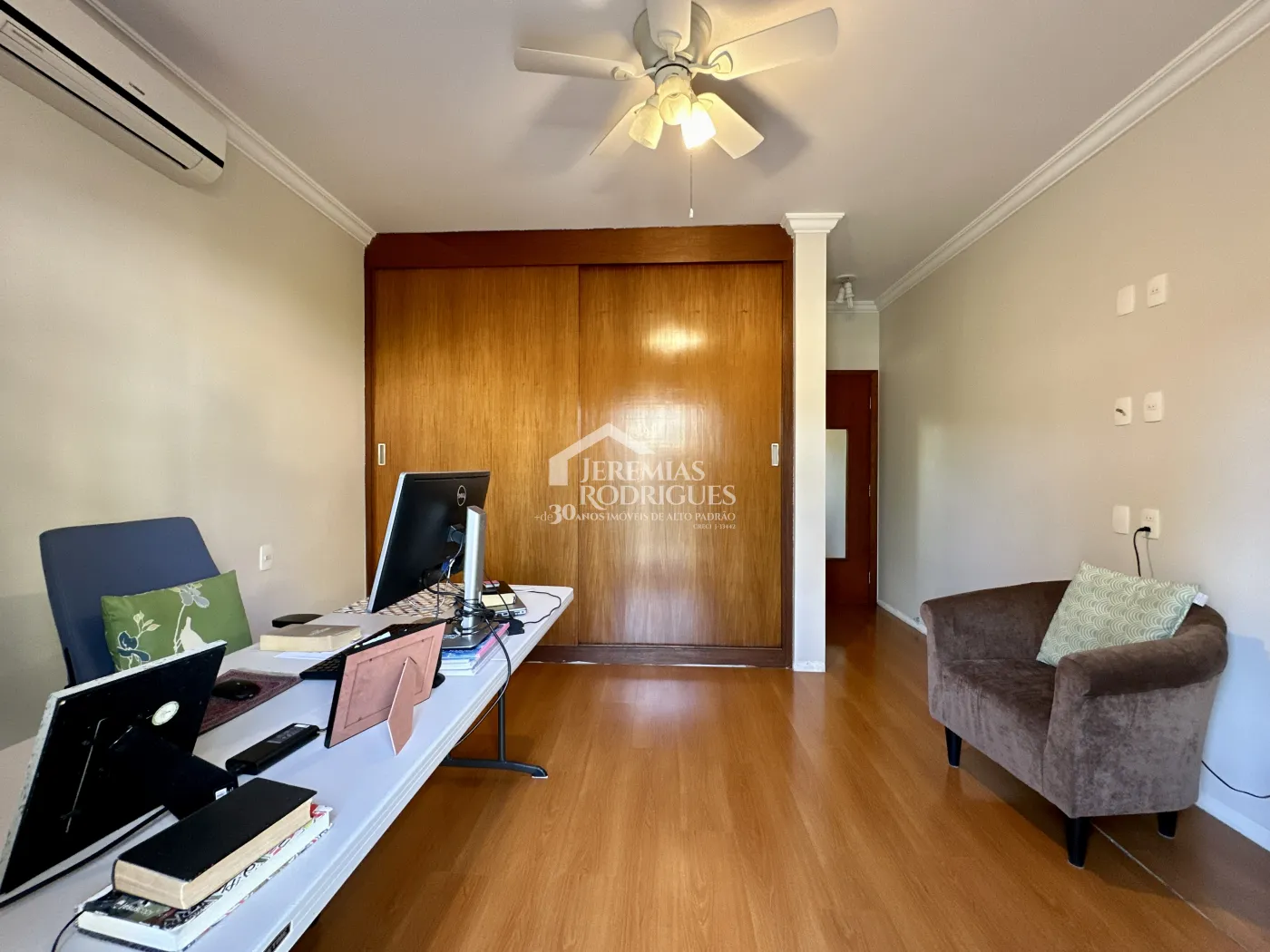 Casa com 3 suítes, 386 m² - Condomínio Taubaté Village - Taubaté/SP