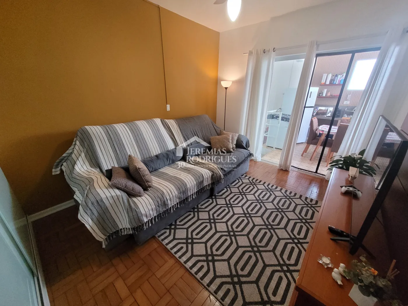 Casa à venda no Centro em Pindamonhangaba/SP.