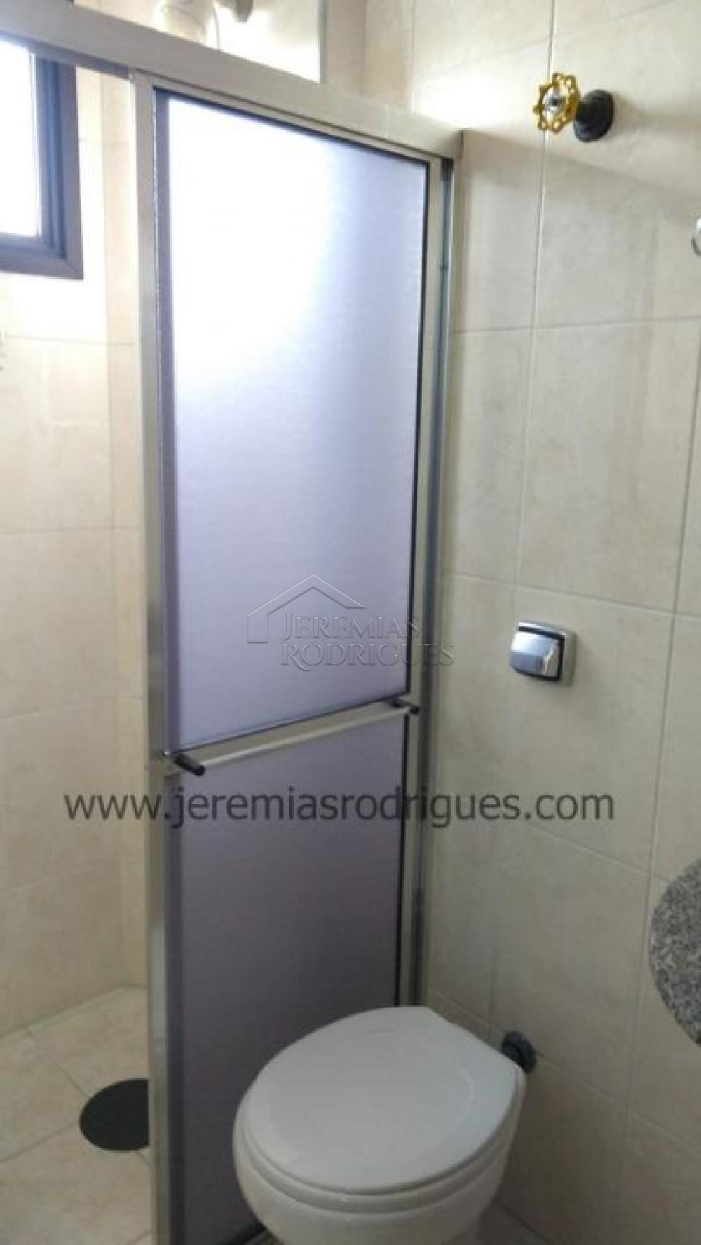 Apartamento à venda com 3 dormitórios, 146 m² no Edifício Olímpia em Taubaté/SP. 