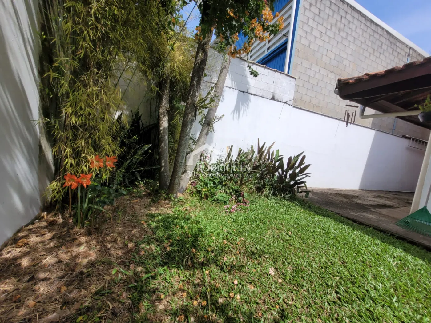 Casa com 3 dormitórios - Nossa Senhora do Perpétuo Socorro - Pindamonhangaba/SP