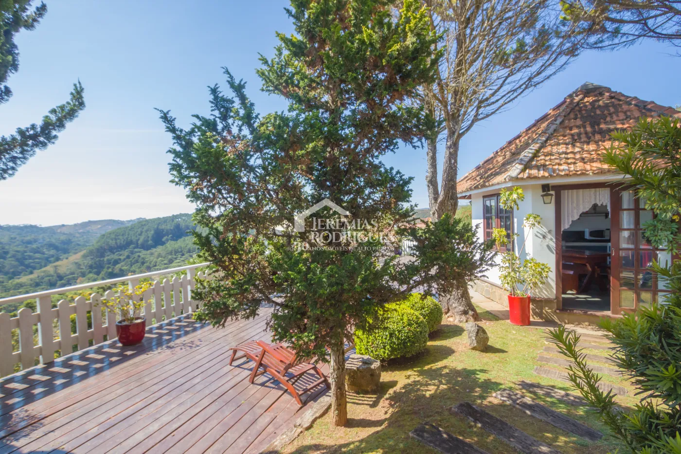 Casa com 3 suítes, 170 m² - Condomínio Jardim Monte Belo - Campos do Jordão/SP