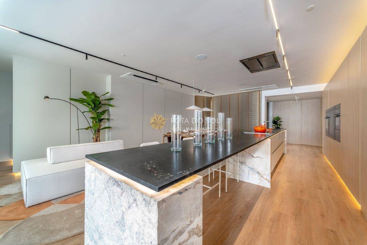 Yachthouse Apartamento Alto Padrão 4 Suítes no Centro de Balneário Camboriú SC