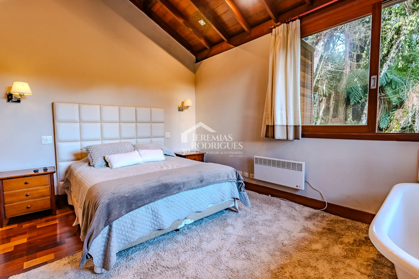 Casa para venda com 5 suítes no Condomínio Villandry em Campos do Jordão/SP