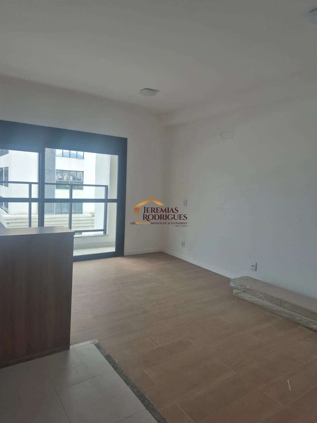Loft para locação e venda no Condomínio Spot Residences em Taubaté/SP.
