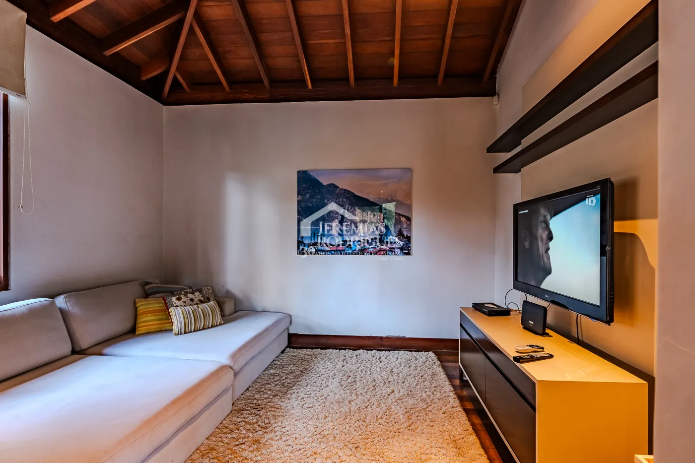 Casa para venda com 5 suítes no Condomínio Villandry em Campos do Jordão/SP