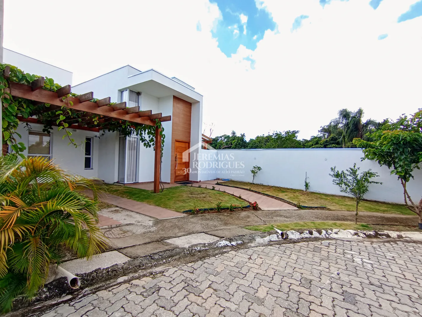 Casa para venda com 2 dormitórios no Residencial Charles Schineider em Taubaté/SP