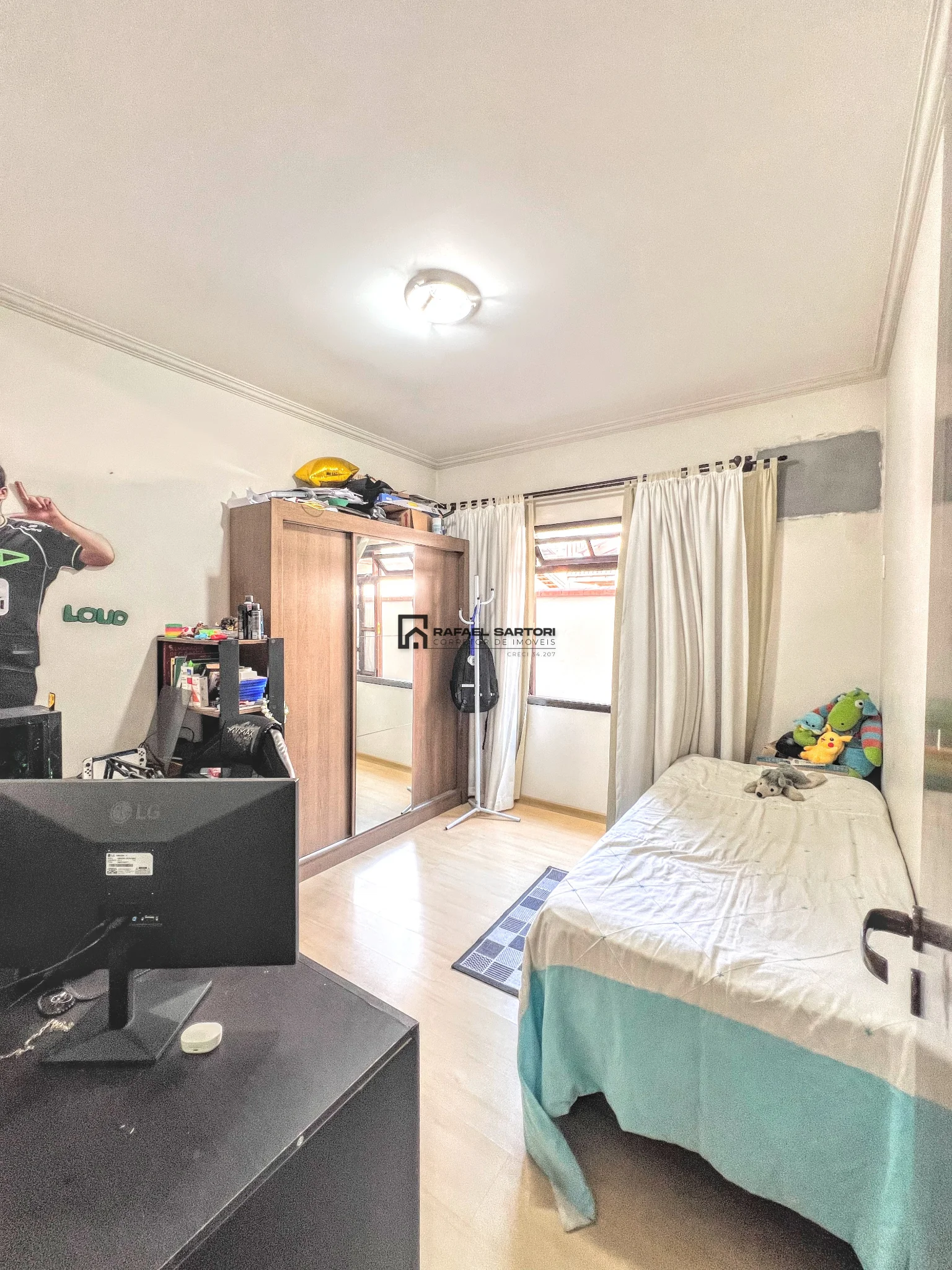 CASA COM AMPLO TERRENO BAIRRO NOVA BRASILIA 
