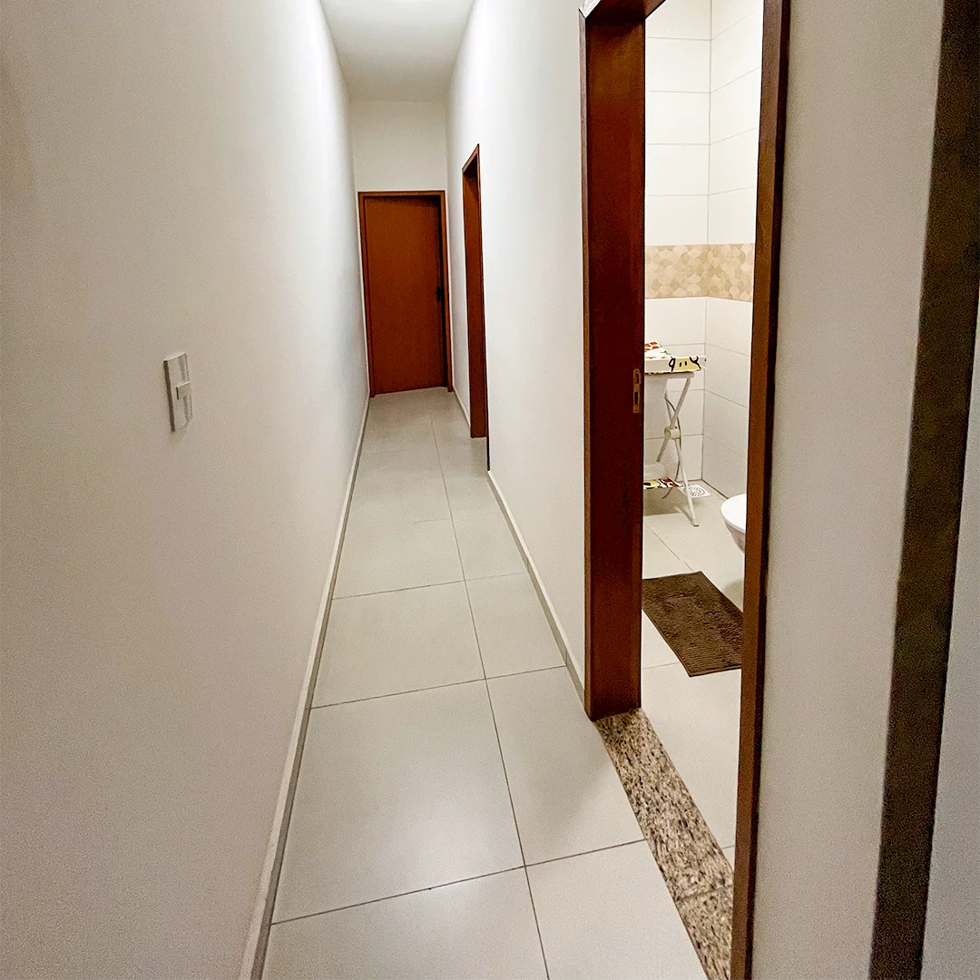 Casa Moderna no Parque das Palmeiras, Pinda | 2 Dorms (1 Suíte) e Planejados