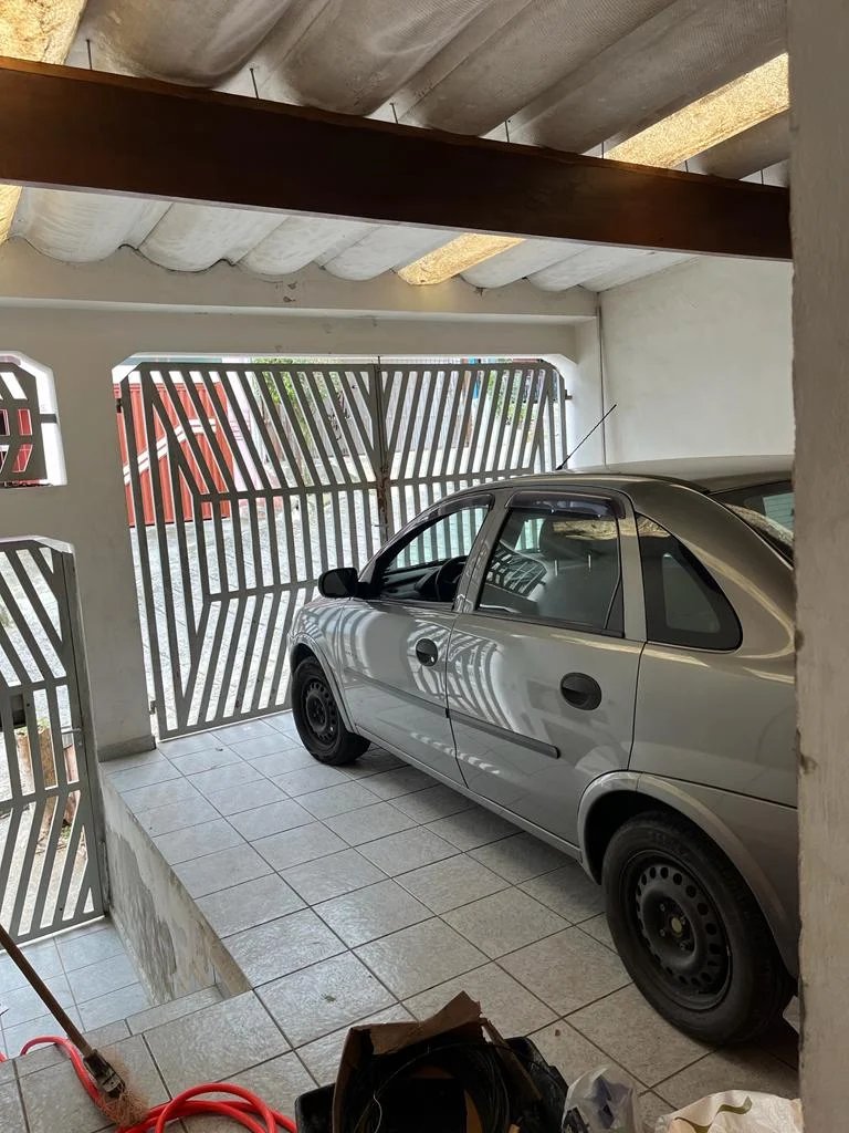 Casa GRANDE, 153m², Térrea com 03 quartos, 02 Vagas de Garagem Coberta, para locação no Jardim Ipê 4, São Bernardo do Campo - SP