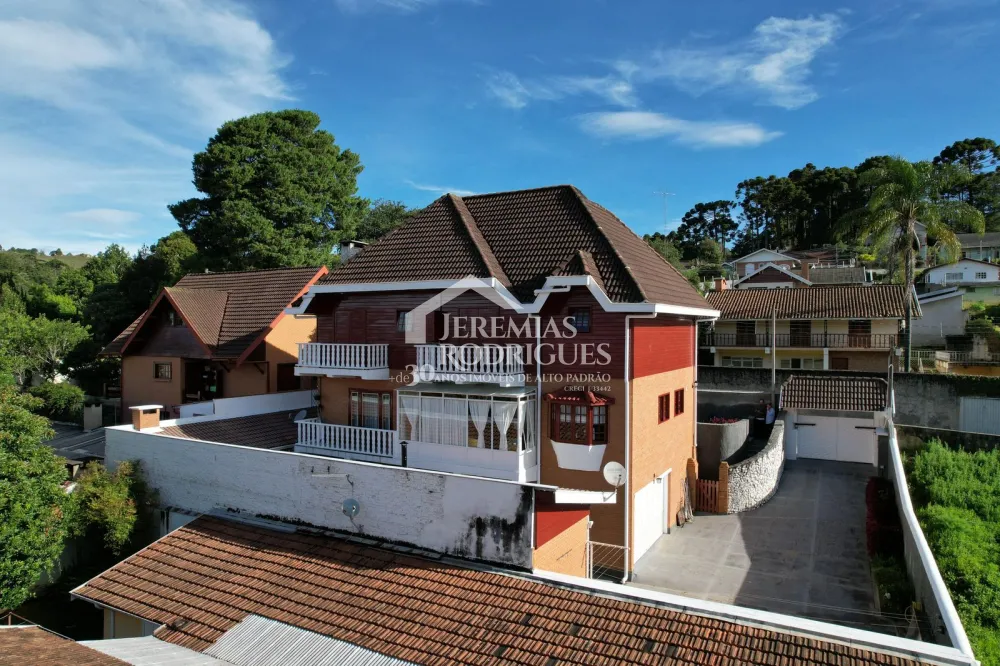 Casa com 4 suítes, 350 m² -  Vila Francalanza - Campos do Jordão/SP.