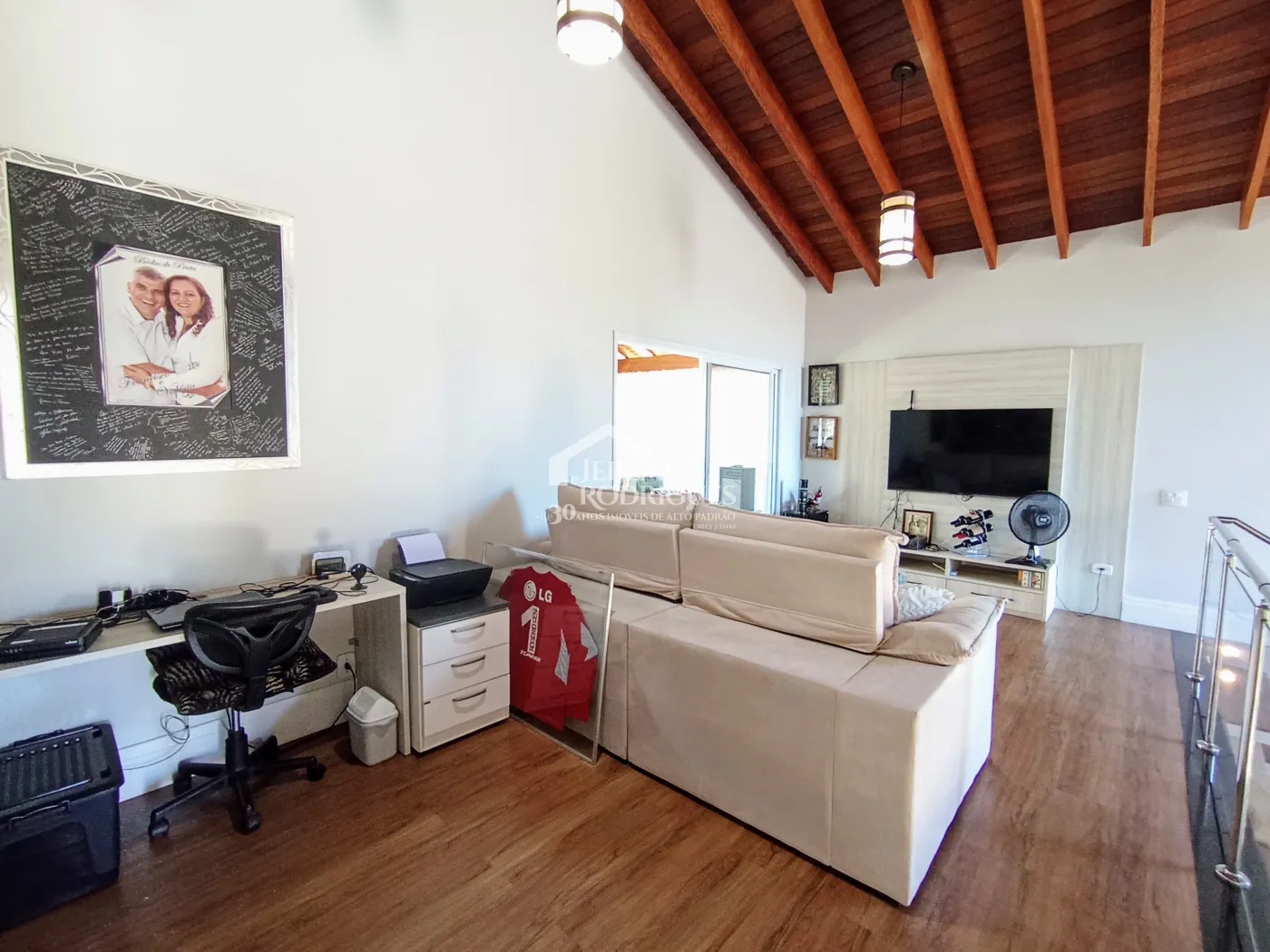 Casa para venda com 3 dormitórios no Condomínio Campos Do Conde II Versailles em Tremembé/SP