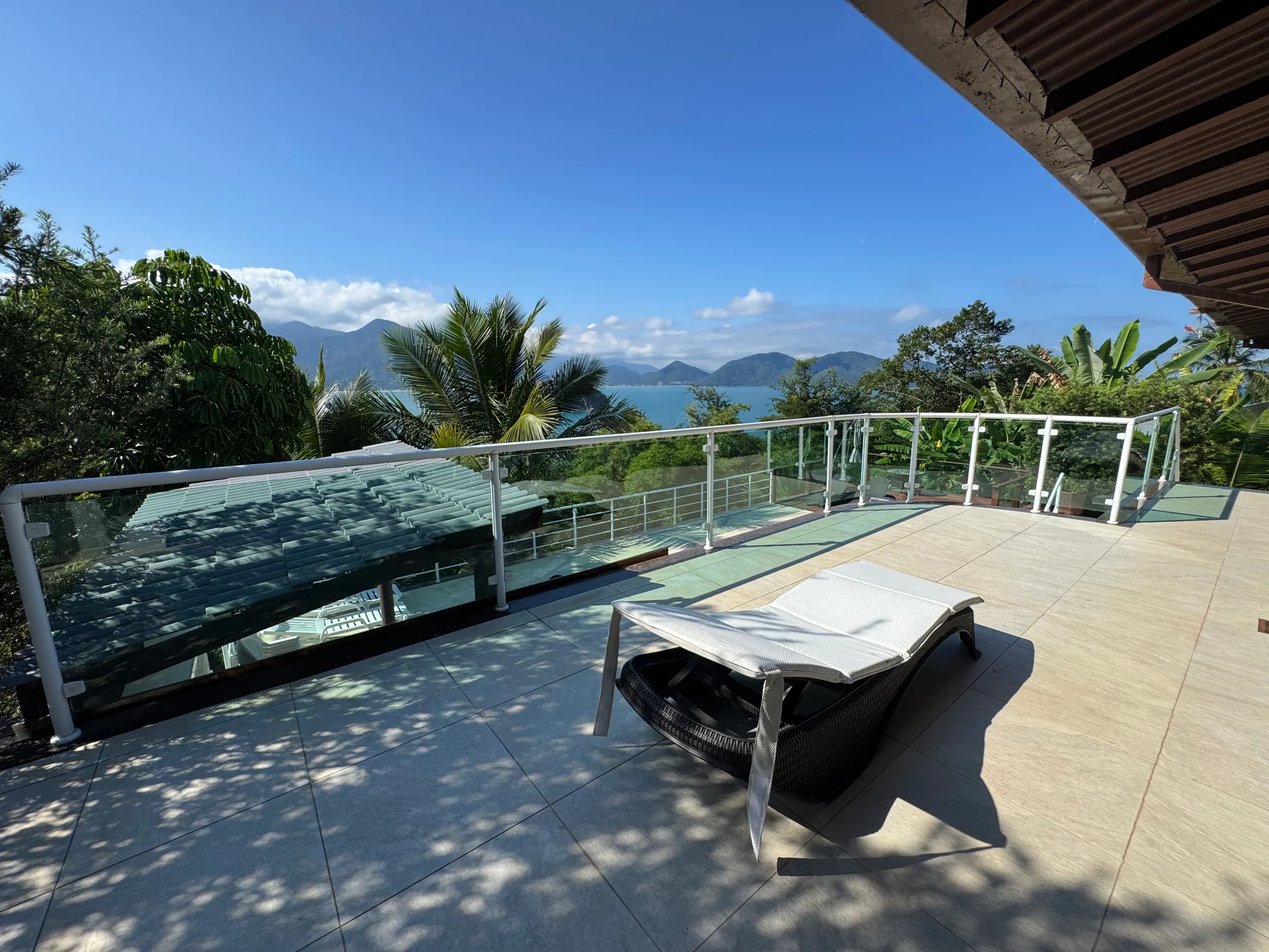 Casa à venda com 6 suítes no Condomínio Caçandoca em Ubatuba/SP