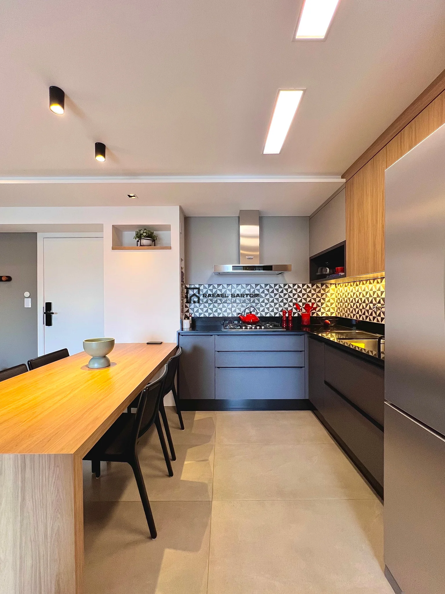 APARTAMENTO MOBILIADO NA VILA NOVA