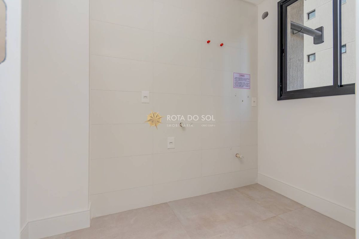 Fiori Del Mare Apartamento 3 Suítes e 2 Vagas em Meia Praia Itapema SC