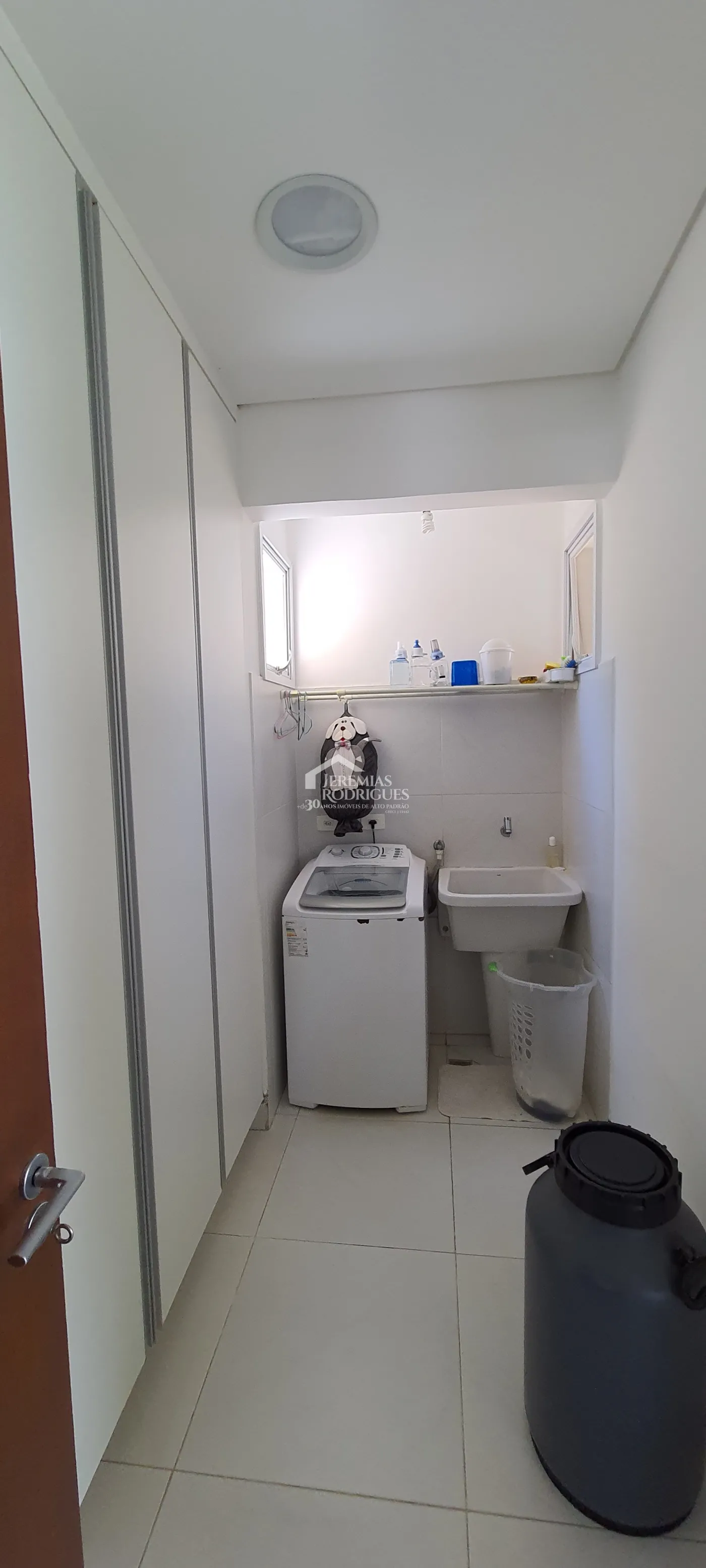 Casa com 3 suítes para venda no Condomínio Campos Do Conde II Versailles em Tremembé/SP