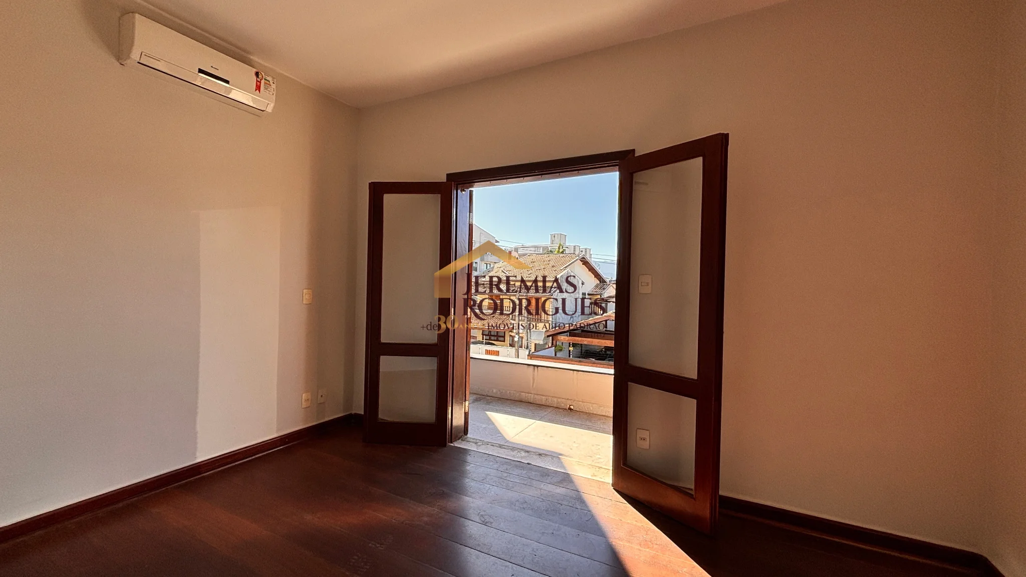 Imóvel comercial Amplo no centro de Pindamonhangaba/SP. — foto 11