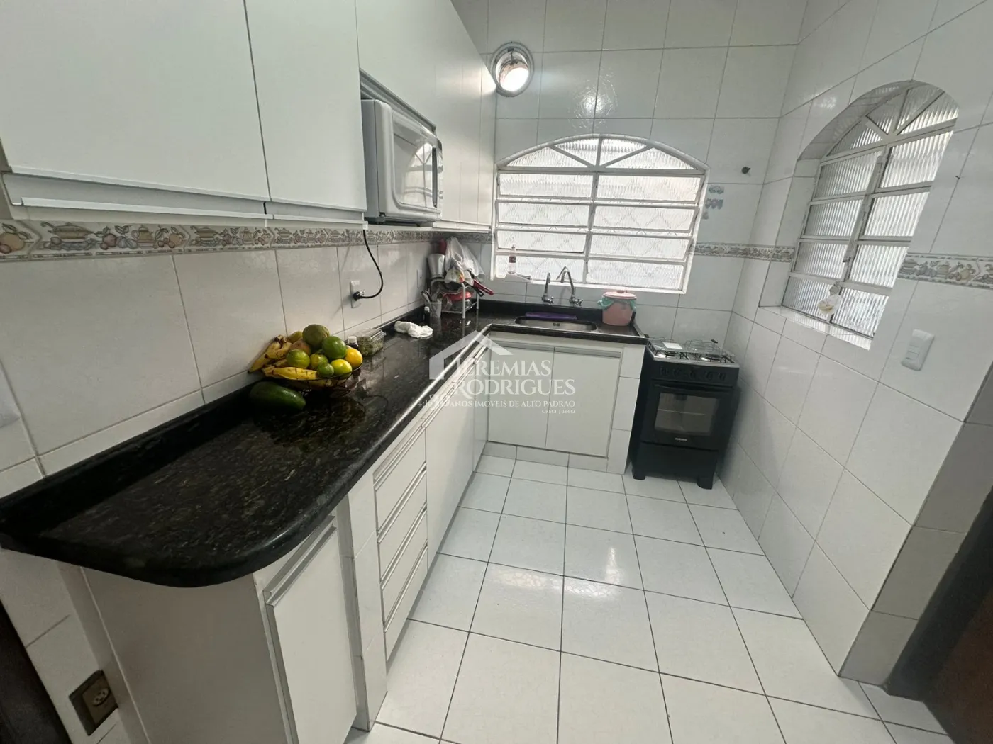 Casa para venda e locação com 3 dormitórios no bairro Jardim Residencial Doutor Lessa em Pindamonhangaba/SP