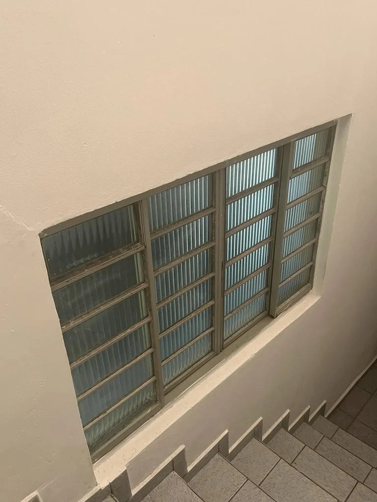Casa GRANDE, 153m², Térrea com 03 quartos, 02 Vagas de Garagem Coberta, para locação no Jardim Ipê 4, São Bernardo do Campo - SP