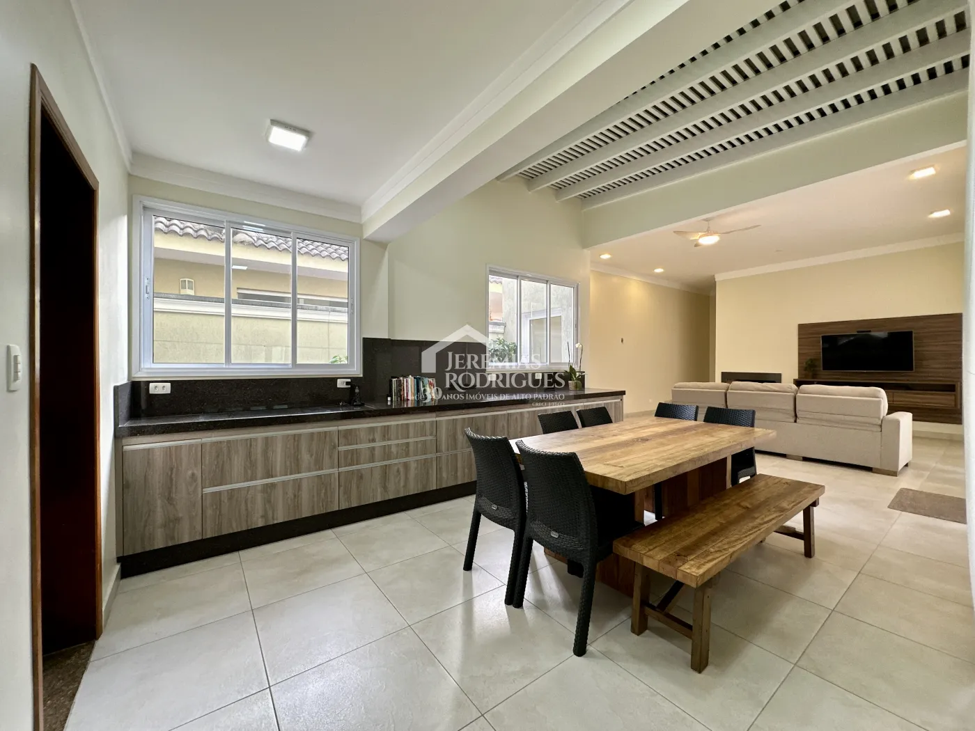 Casa com 3 suítes, 386 m² - Condomínio Taubaté Village - Taubaté/SP