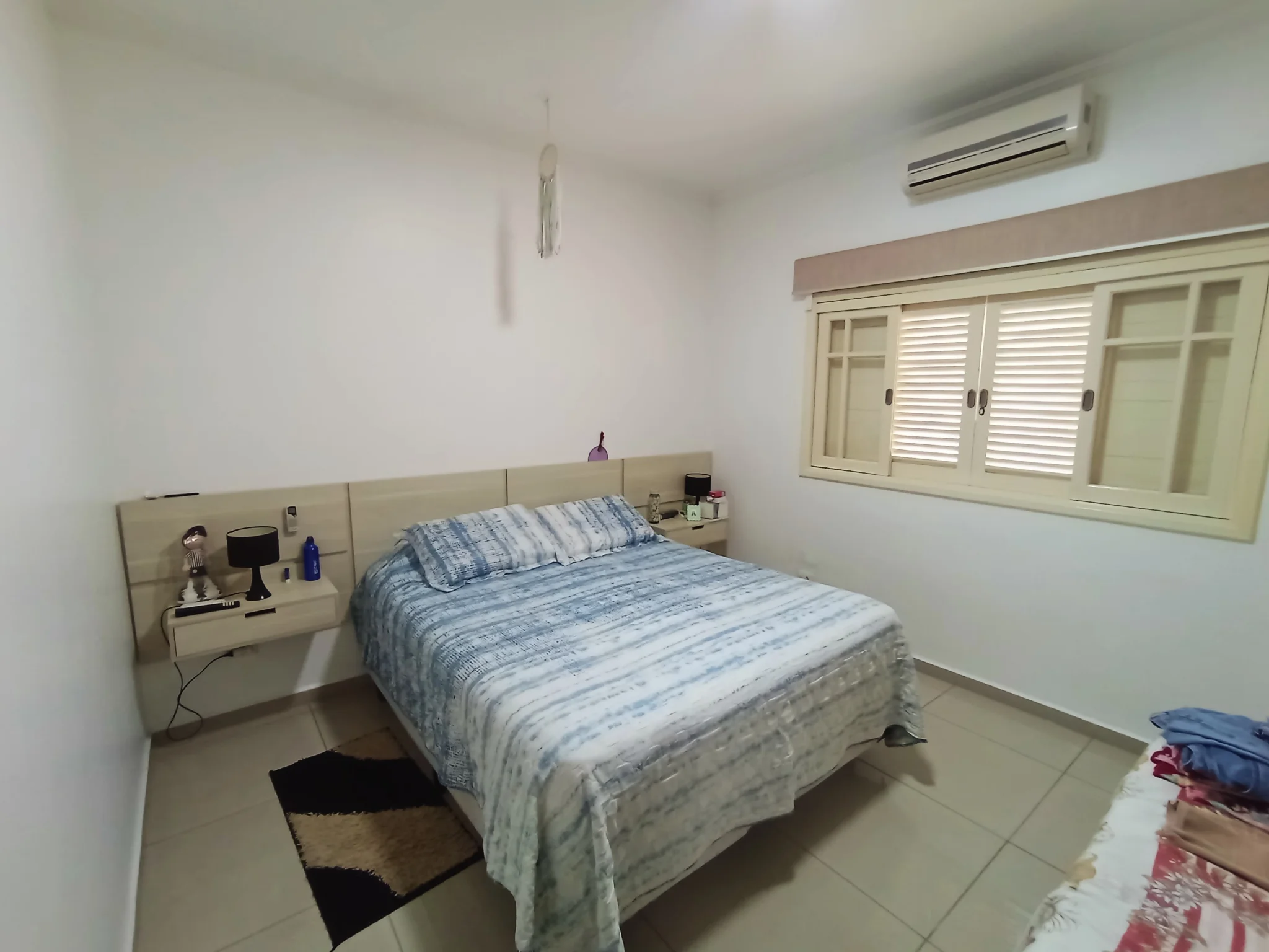 Casa à venda com 4 dormitórios no Residencial Doutor Lessa em Pindamonhangaba/SP. 