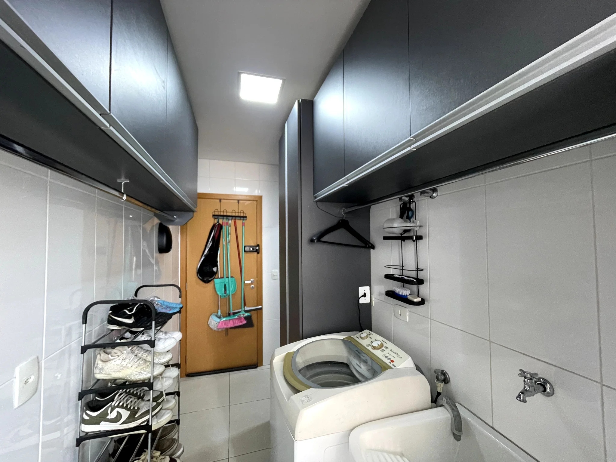 Apartamento à venda com 3 suítes no Condomínio Renaissance em Taubaté/SP. 