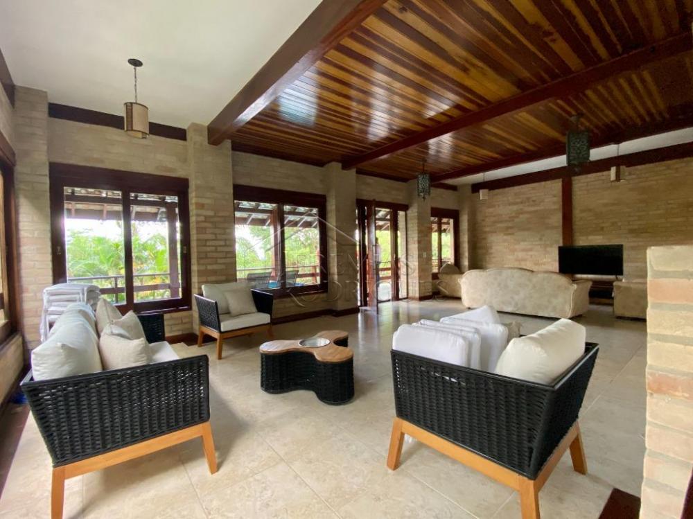 Casa à venda no Condomínio Domingas Dias em Ubatuba/SP.