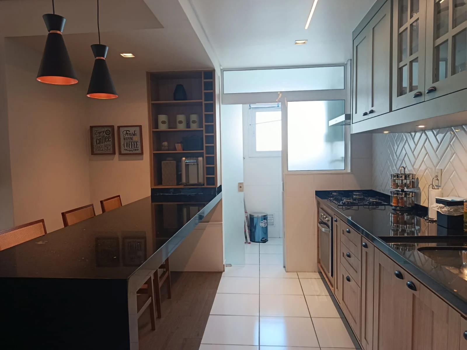 Apartamento à venda com 3 suítes no Edifício Le Premier em Campos do Jordão/SP. 