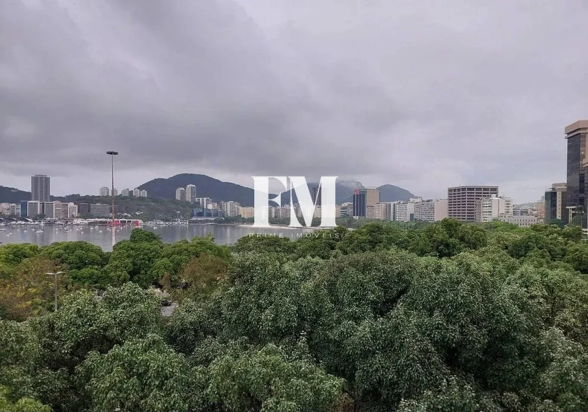 Apartamento a venda na Praia de Botafogo, são 300 m², vista deslumbrante da praia e Pão de Açúcar,