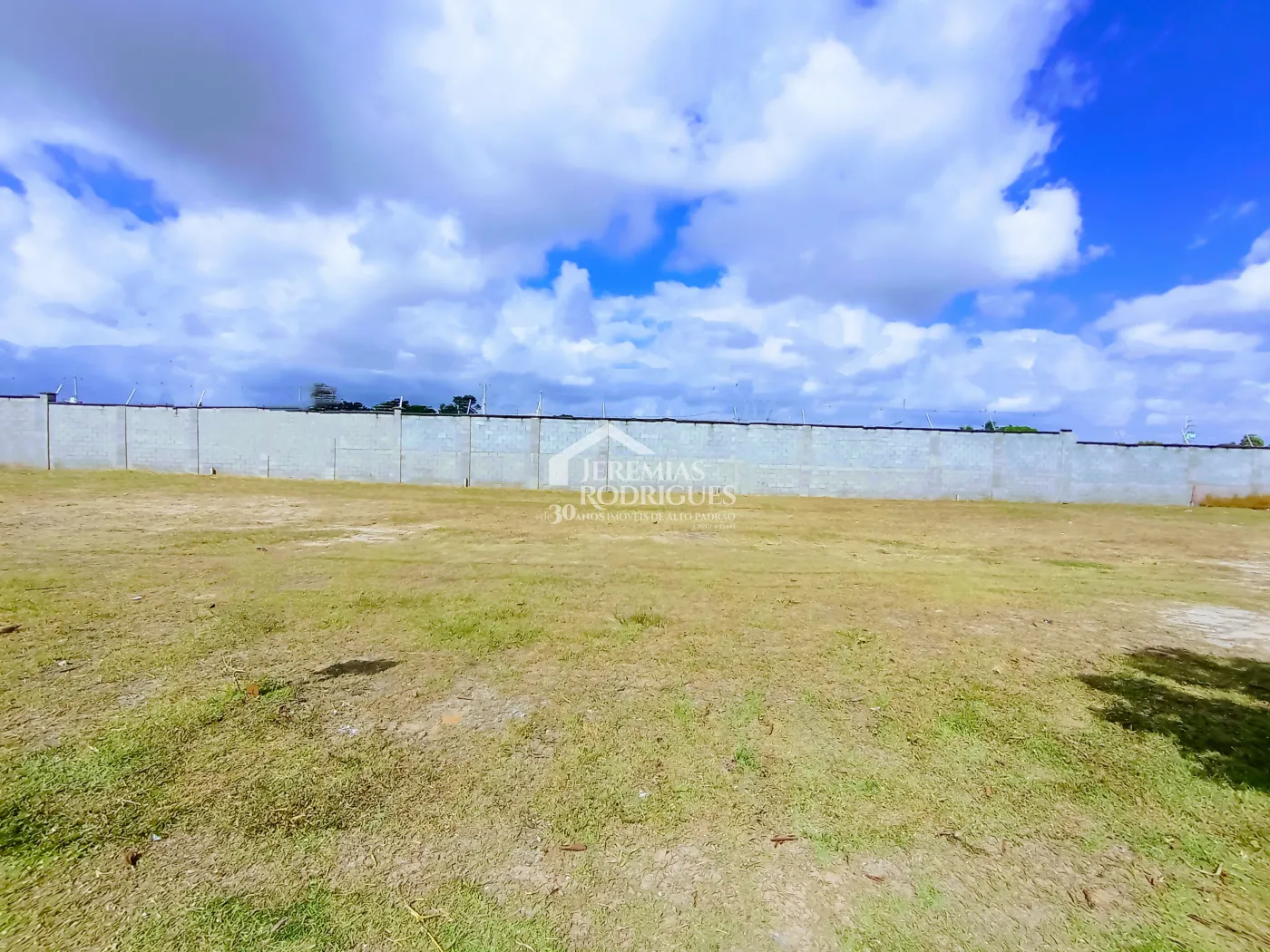 Terreno à venda com 253 m² no Condomínio Pérola do Vale em Tremembé/SP