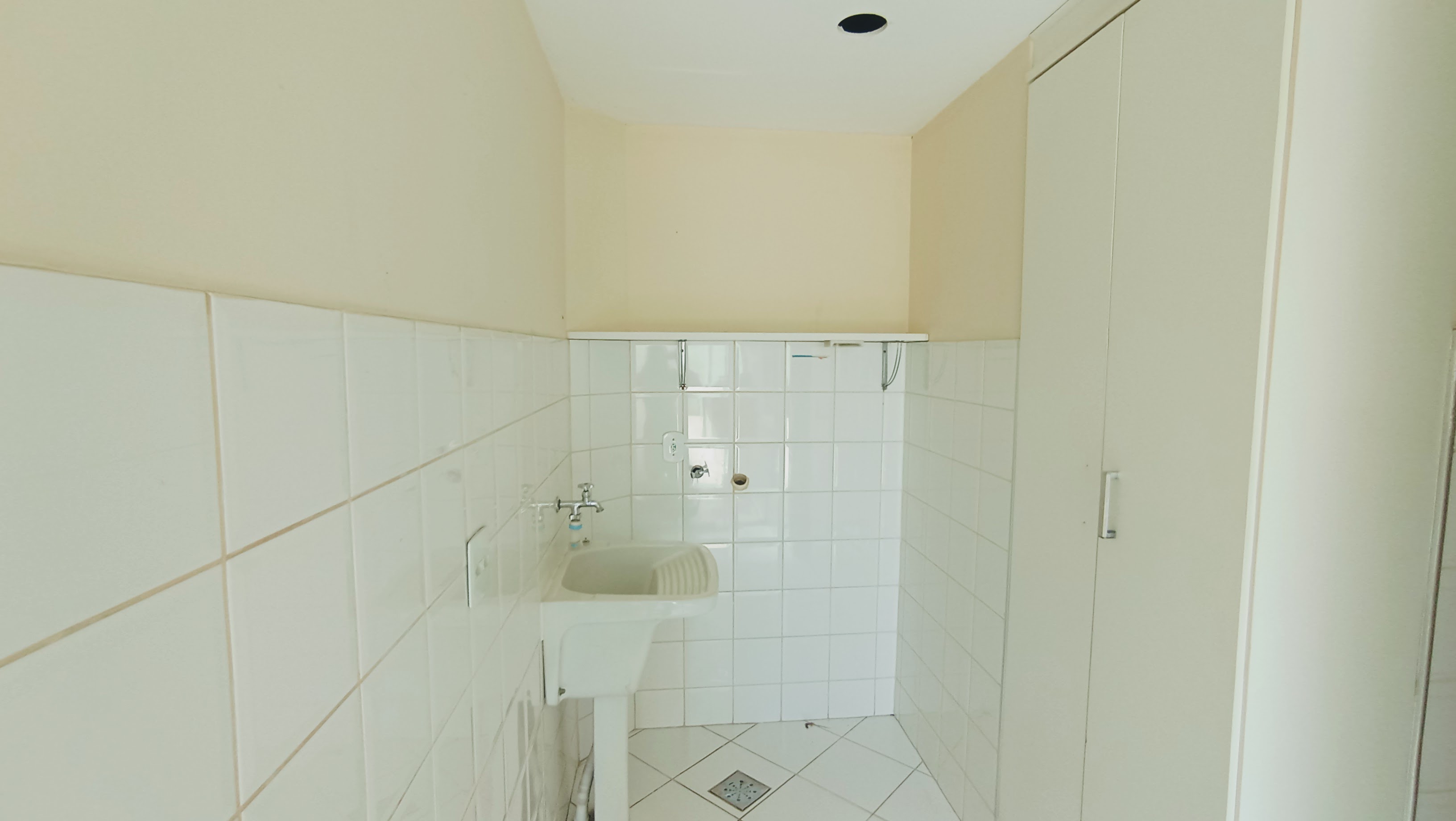 Casa para venda e locação com 3 dormitórios no Condomínio Vale dos Príncipes em Taubaté/SP.