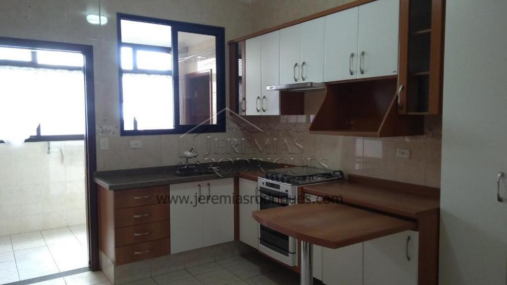 Apartamento à venda com 3 dormitórios, 146 m² no Edifício Olímpia em Taubaté/SP. 