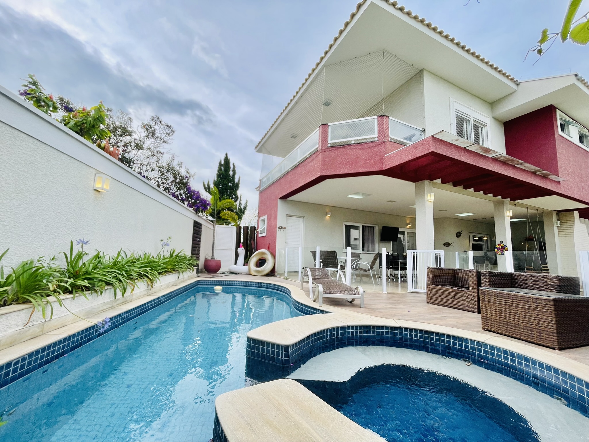 Casa para venda com 4 dormitórios no Condomínio Campos Do Conde I em Tremembé/SP