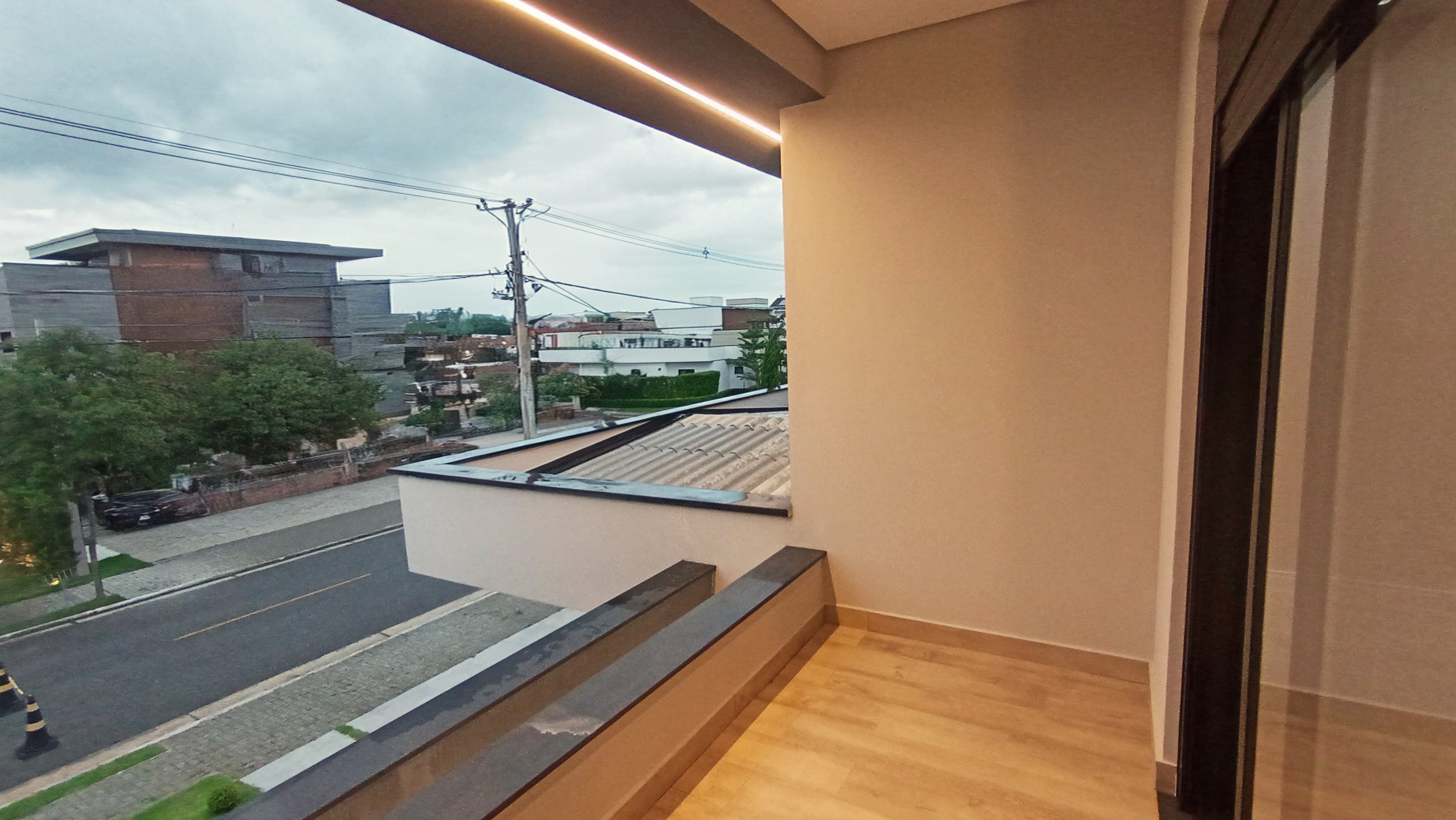 Casa à venda com 4 suítes no Condomínio Green Park em Taubaté/SP. 