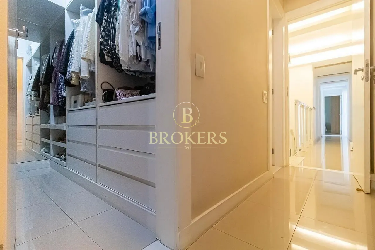Apartamento à venda, Rua Miguel Lemos - Copacabana. Duplex modernizado, 3 quartos, sendo 1 suíte co