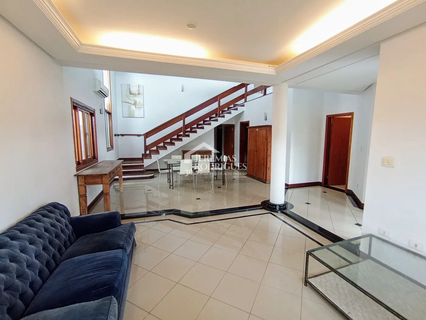 Casa para venda e locação com 3 dormitórios no Condomínio Taubaté Village em Taubaté/SP